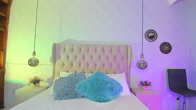 cloehill  online show from October 13, 11:32 am