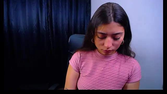 Lizzie Collin online show from October 25, 2:24 pm