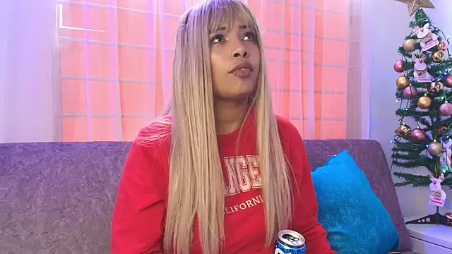 Snapshot of NyxTits chatting on December 4, 6:27 pm NyxTits online show from December 4, 6:27 pm