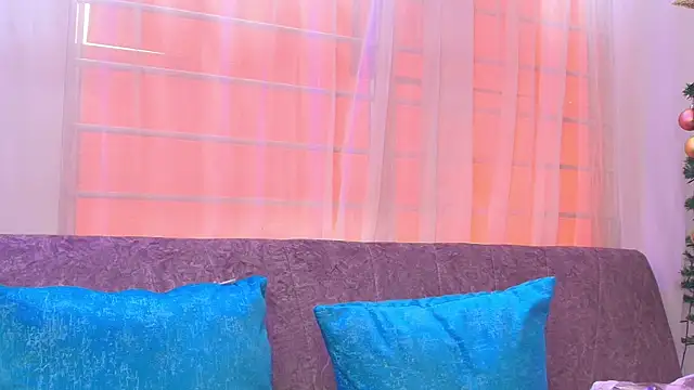 Snapshot of NyxTits chatting on December 5, 4:14 pm NyxTits online show from December 5, 4:14 pm