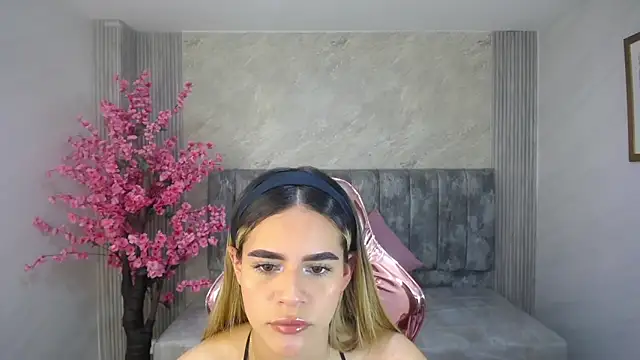 lilith4 s online show from October 11, 8:29 pm