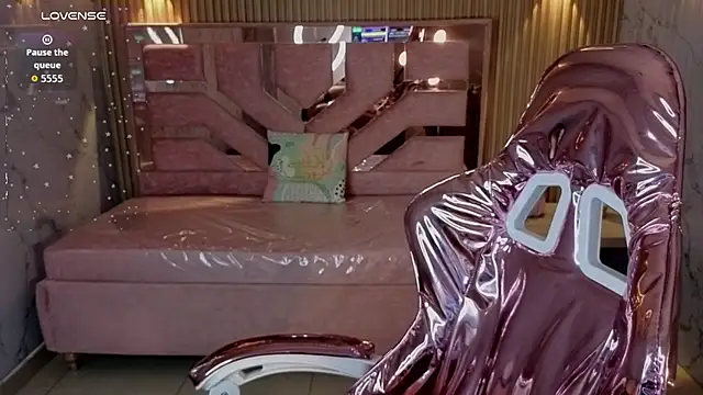 lilith4 s online show from March 23, 8:13 pm