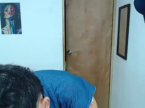 Snapshot of your_boy_hot chatting on October 22, 12:44 am your boy hot online show from October 22, 12:44 am