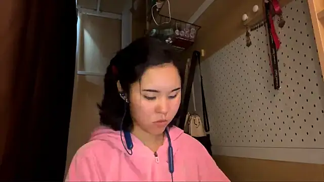 JennyCarpenter online show from May 6, 5:14 am
