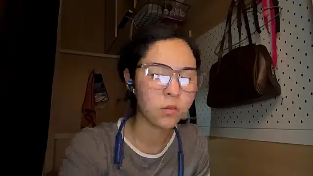 JennyCarpenter online show from May 12, 9:39 am
