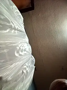 Snapshot of Jarektchurzewski chatting on January 11, 8:58 pm Jarektchurzewski online show from January 11, 8:58 pm