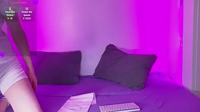 HeejinWang online show from March 28, 9:36 pm