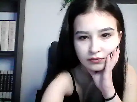 Snapshot of Nina_Blis chatting on February 4, 9:04 am Nina Blis online show from February 4, 9:04 am