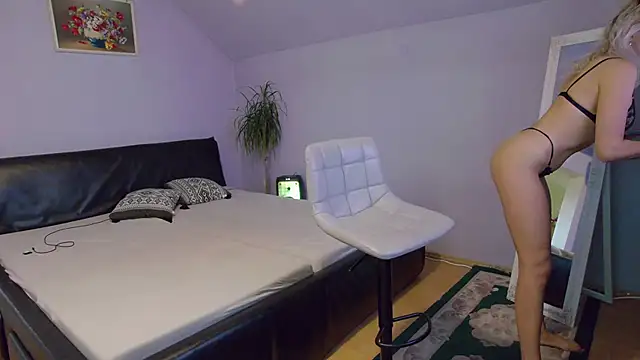 LustfulSin  online show from November 3, 7:20 am