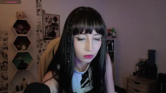 Snapshot of stephymoon_ chatting on August 4, 4:04 am stephymoon online show from August 4, 4:04 am