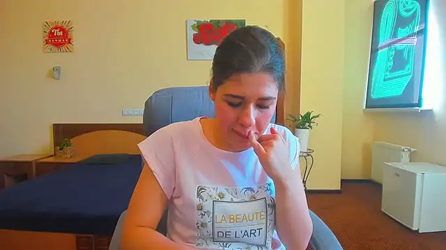 Joannia online show from September 27, 7:13 am