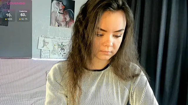 Gentle Ariel online show from December 3, 1:35 am