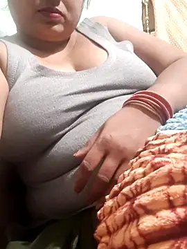 Mmm143 online show from February 19, 6:15 pm