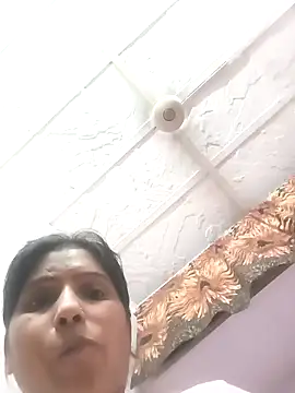 Snapshot of aliya-jaan71 chatting on March 26, 4:45 pm aliya-jaan71 online show from March 26, 4:45 pm