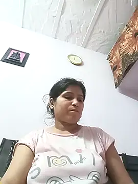 Snapshot of aliya-jaan71 chatting on March 29, 6:13 am aliya-jaan71 online show from March 29, 6:13 am