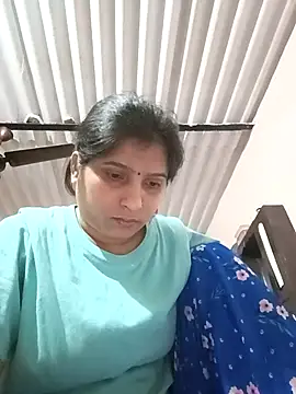 Snapshot of aliya-jaan71 chatting on April 1, 1:52 pm aliya-jaan71 online show from April 1, 1:52 pm