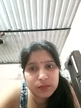 aliya-jaan71 online show from May 3, 8:37 pm