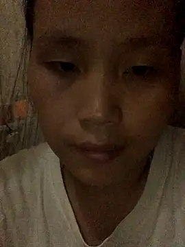 Snapshot of huong-18 chatting on September 25, 4:11 pm huong-18 online show from September 25, 4:11 pm