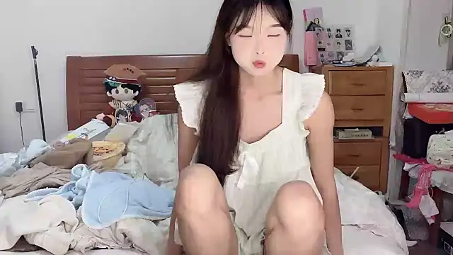 Akong11 online show from October 12, 8:35 am