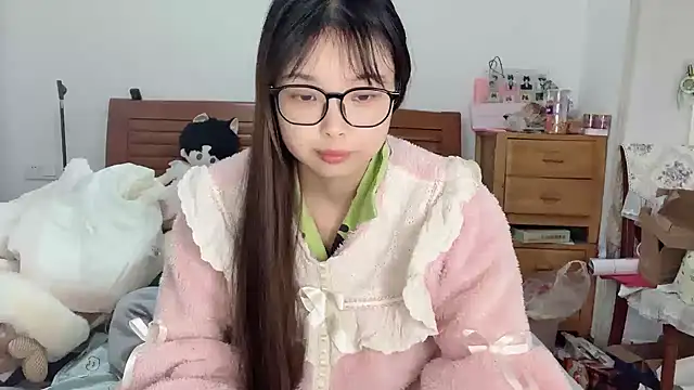 Akong11 online show from November 29, 2:36 am