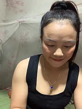 Snapshot of _losrt_cherry_ chatting on October 7, 10:23 am  losrt cherry  online show from October 7, 10:23 am