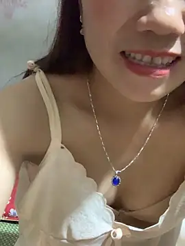 Snapshot of _losrt_cherry_ chatting on October 9, 4:32 am  losrt cherry  online show from October 9, 4:32 am