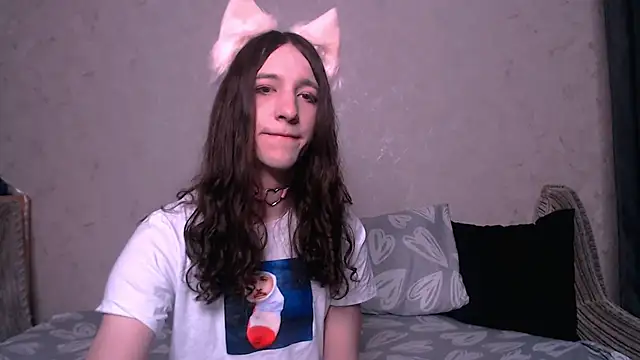 SilverMuse  online show from October 6, 1:03 am