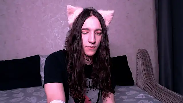 SilverMuse  online show from November 13, 10:41 pm