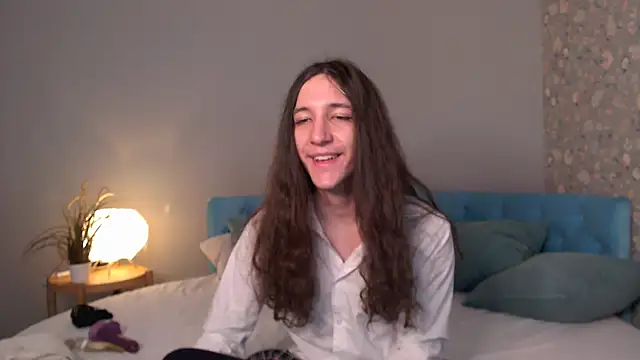 SilverMuse  online show from April 15, 11:05 pm