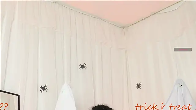 Snapshot of SUM___ chatting on October 8, 6:49 pm SUM online show from October 8, 6:49 pm