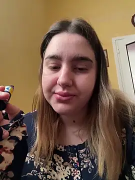 Snapshot of marouska_official chatting on March 5, 9:38 am marouska official online show from March 5, 9:38 am