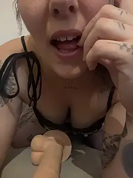 Snapshot of anonyme_hot47 chatting on March 24, 8:14 pm anonyme hot47 online show from March 24, 8:14 pm