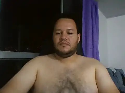 Snapshot of Alpha-Bear chatting on September 23, 1:08 am Alpha-Bear online show from September 23, 1:08 am