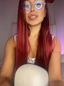 Abbi Gomez online show from April 7, 2:45 am