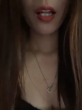 Snapshot of Moon_pusy chatting on June 11, 2:53 am Moon pusy online show from June 11, 2:53 am