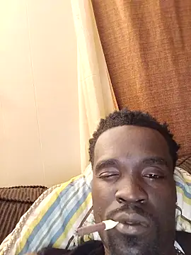 Snapshot of ChocolatebbC4u chatting on October 1, 3:56 am ChocolatebbC4u online show from October 1, 3:56 am