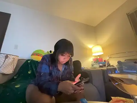 Snapshot of GoddessFatPuss chatting on December 20, 6:42 am GoddessFatPuss online show from December 20, 6:42 am