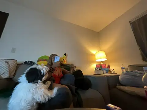 Snapshot of GoddessFatPuss chatting on January 19, 1:42 am GoddessFatPuss online show from January 19, 1:42 am