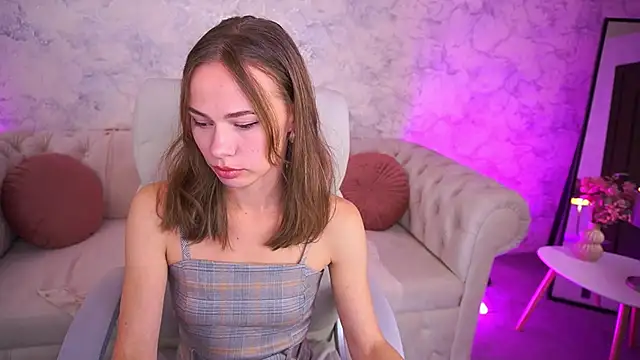 ShyySiren online show from September 26, 6:17 am