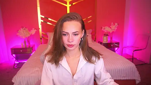 ShyySiren online show from November 1, 8:27 am