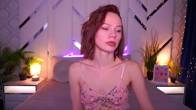 ShyySiren online show from February 12, 3:40 pm