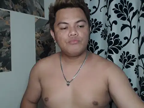 Snapshot of Gayasianzowe chatting on September 16, 3:02 pm Gayasianzowe online show from September 16, 3:02 pm