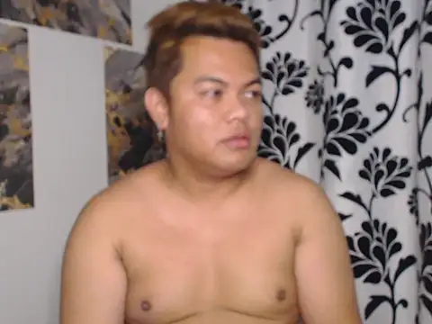 Snapshot of Gayasianzowe chatting on September 17, 4:03 am Gayasianzowe online show from September 17, 4:03 am