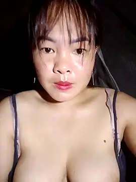 Snapshot of emilyzz chatting on October 3, 10:29 pm emilyzz online show from October 3, 10:29 pm