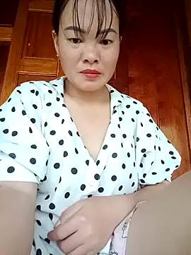 Snapshot of emilyzz chatting on October 7, 12:52 am emilyzz online show from October 7, 12:52 am