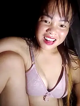 Snapshot of emilyzz chatting on October 9, 9:35 pm emilyzz online show from October 9, 9:35 pm