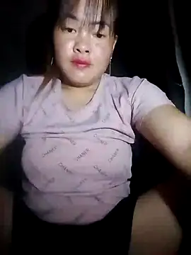 Snapshot of emilyzz chatting on October 10, 10:20 pm emilyzz online show from October 10, 10:20 pm