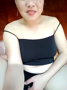 Snapshot of emilyzz chatting on October 17, 2:26 am emilyzz online show from October 17, 2:26 am