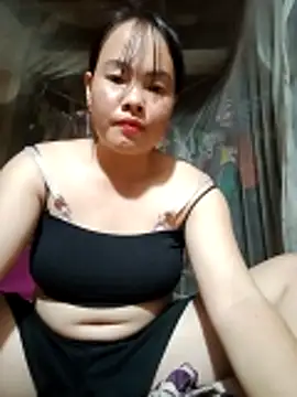 Snapshot of emilyzz chatting on October 18, 1:01 pm emilyzz online show from October 18, 1:01 pm