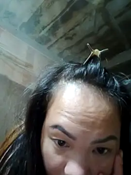 Snapshot of emilyzz chatting on October 21, 12:50 pm emilyzz online show from October 21, 12:50 pm